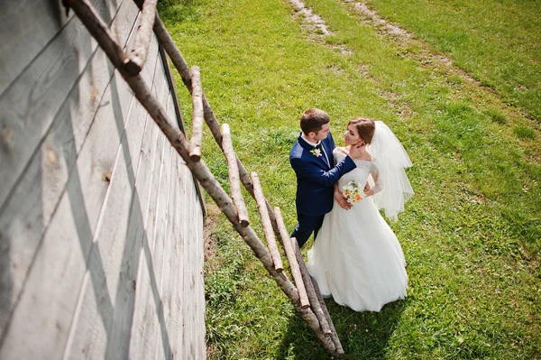 Apenas casado fundo escada de madeira — Fotografia de Stock