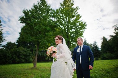 doğa park Meydanı'nda güzel yeni evli