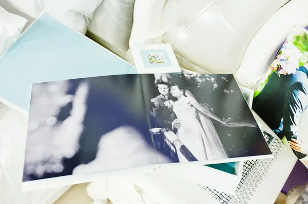 Λευκό και μπλε paspartu γάμος βιβλίο φωτογραφία και λεύκωμα — Φωτογραφία Αρχείου