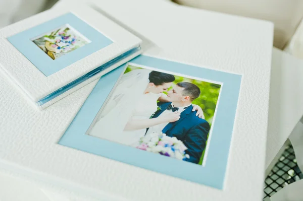 White and blue paspartu wedding photo book and album — Stock Photo, Image