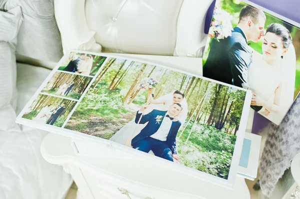 White and blue paspartu wedding photo book and album — Stock Photo, Image