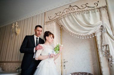 mutlu ve sevilen Düğün çifti Café