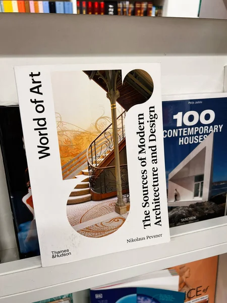 Londra, İngiltere - 12 Aralık 2025: Süslü bir merdiven ve dekoratif mimari detaylar içeren kitap kapağı, modern tasarım ilham kaynağı.