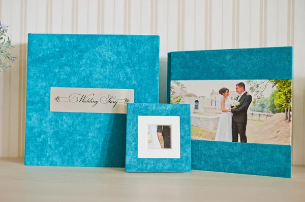 Blue aqua velvet wedding photobook and album — Stock Photo, Image