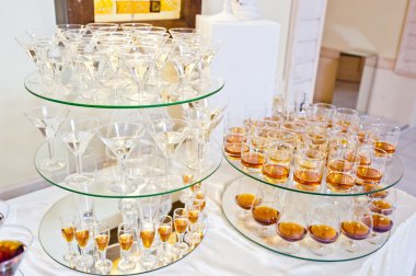 Daire aynalar düğün Resepsiyon içecekler bardak