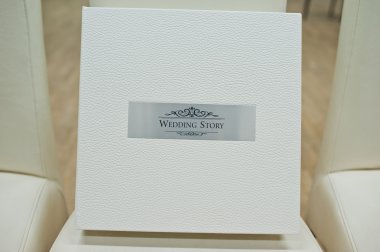 Beyaz deri düğün kitap ve albüm