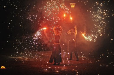 Düğün gecesi Show'da yangın