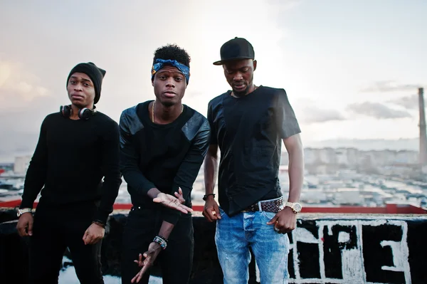 Trois chanteurs de rap sur le toit — Photo