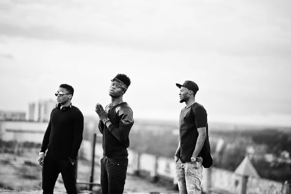 Drie rap zangers band op het dak — Stockfoto