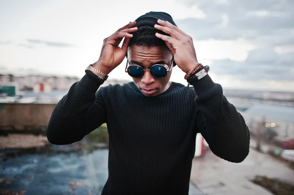 Portrait of  style black man on the roof — Stock Photo, Image