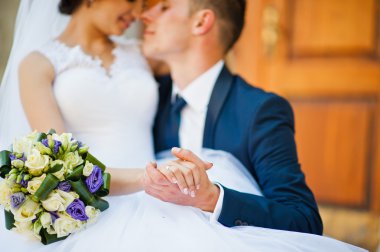 Düğün çift portre kadar kapatın