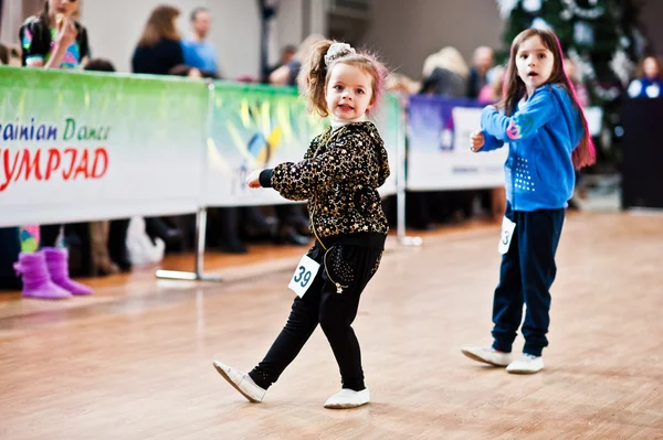 KYIV, UKRAINE- 27 ДЕКАБРЯ: Euro dance children party — стоковое фото
