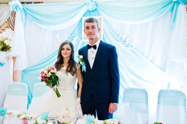 Restoran masada yakınındaki evlilik çift kalın