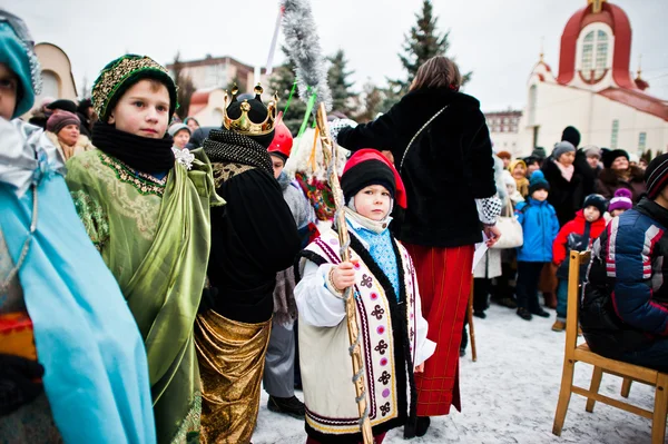 UKRAINE. LVIV - JANUARY 14, 2016: Christmas nativity scene parad — Stock Photo, Image