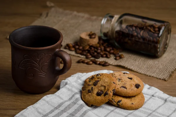 Kahve çikolata kurabiye bir kavanoza — Stok fotoğraf