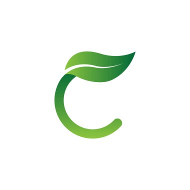 C harfi yeşil ve yapraklar. C harfi ve yaprağı birleştirin. Eşsiz ve basit bir sembol. Beyaz arka plan. Modern şablon. Şirket markası ve grafik tasarımı için. .eps10 vektör illüstrasyonu