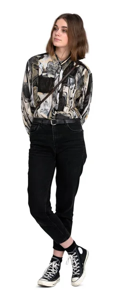 Beyaz arka planda gelişigüzel izole edilmiş genç bir kadın.