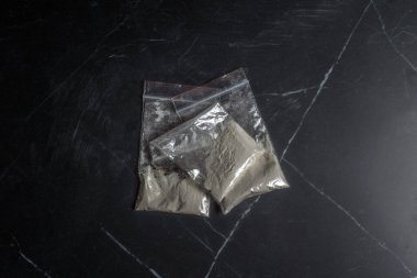 Bağımlılık: 3 doz uyuşturucu madde, kokain, eroin