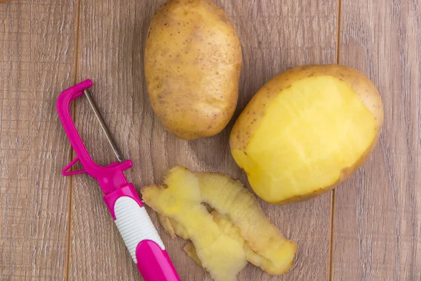 Patates soyma bıçağı.