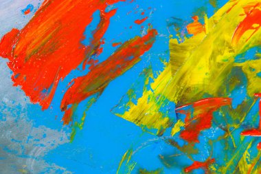 Renkli yaratıcı arkaplan: Ahşap bir palette yağlı boya kalıntıları, kısa odak, seçici bulanık