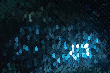 Koyu arkaplan, parlak ışık, kısa odak