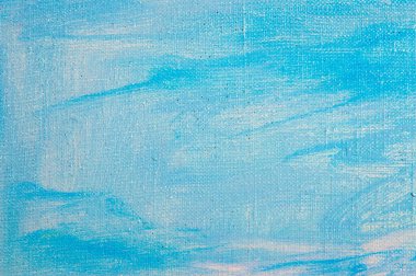 yaratıcı gökyüzü arkaplanı: renkli astar boya ile kaba bir tuval üzerinde bulutlu mavi cennetin geçici görüntüsü 