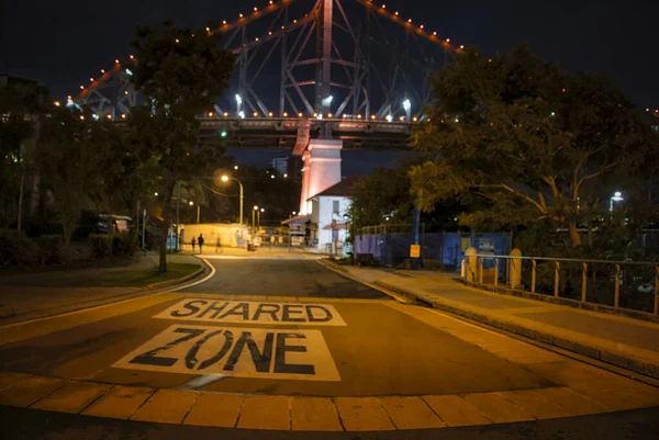 Vista noturna da Story Bridge em Brisbane — Fotografia de Stock