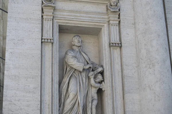 梵蒂冈罗马市的雕像. — 图库照片