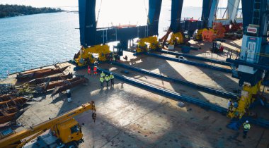 Denizaşırı nakliye vinçleri Avrupa ve İsveç 'e 