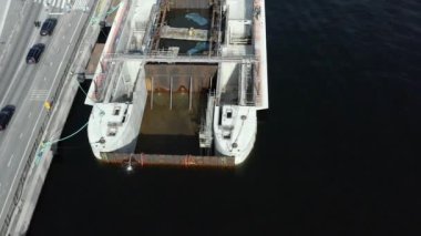 Stockholm takımadasındaki Guldbron 'a yeni bir kanalizasyon nakli. 2020-06-29