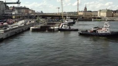 Stockholm takımadasındaki Guldbron 'a yeni bir kanalizasyon nakli. 2020-06-29
