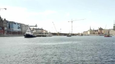 Stockholm takımadasındaki Guldbron 'a yeni bir kanalizasyon nakli. 2020-06-29