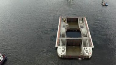 Stockholm takımadasındaki Guldbron 'a yeni bir kanalizasyon nakli. 2020-06-29