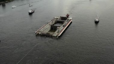 Stockholm takımadasındaki Guldbron 'a yeni bir kanalizasyon nakli. 2020-06-29