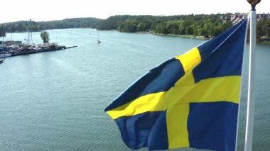 Stockholm 'ün dışındaki Gustavsberg takımadalarında yaz mevsiminin havadan görüntüsü. 20-07-28