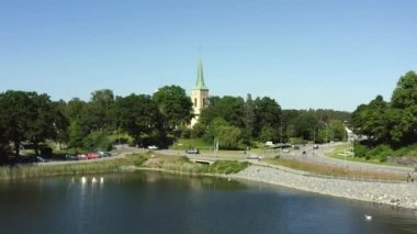 Stockholm 'ün dışındaki Gustavsberg takımadalarında yaz mevsiminin havadan görüntüsü. 20-07-28