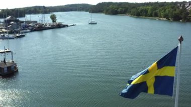 Stockholm 'ün dışındaki Gustavsberg takımadalarında yaz mevsiminin havadan görüntüsü. 20-07-28