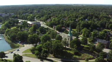 Stockholm 'ün dışındaki Gustavsberg takımadalarında yaz mevsiminin havadan görüntüsü. 20-07-28