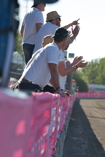 210530 - Elitloppet trotting event op Solvalla track in Stockholm Zweden. — Stockfoto