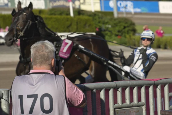 210530 - Elitloppet trotting eveniment la pista Solvalla din Stockholm Suedia . — Fotografie, imagine de stoc