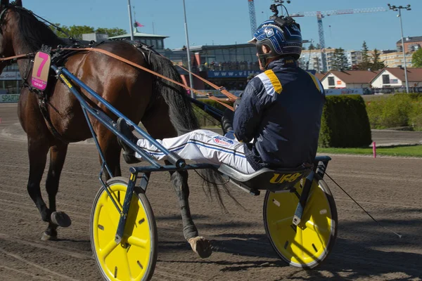 210530 - İsveç 'teki Solvalla pistinde Elitloppet koşu etkinliği.