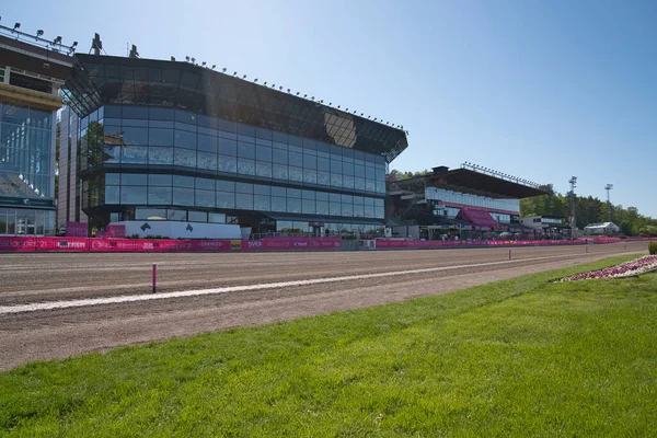 210530 - İsveç 'teki Solvalla pistinde Elitloppet koşu etkinliği.