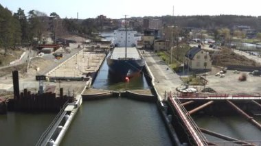 İsveç 'teki Sodertalje Kanalı ve Sodertalje şehrinin güneşli bir günde 18.4-21 Nisan aylarında çekilmiş insansız hava aracı görüntüleri.