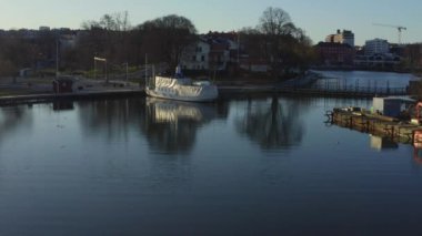 İsveç 'teki Sodertalje Kanalı ve Sodertalje şehrinin güneşli bir günde 18.4-21 Nisan aylarında çekilmiş insansız hava aracı görüntüleri.