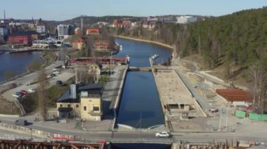 İsveç 'teki Sodertalje Kanalı ve Sodertalje şehrinin güneşli bir günde 18.4-21 Nisan aylarında çekilmiş insansız hava aracı görüntüleri.