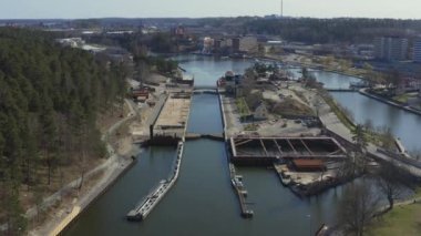 İsveç 'teki Sodertalje Kanalı ve Sodertalje şehrinin güneşli bir günde 18.4-21 Nisan aylarında çekilmiş insansız hava aracı görüntüleri.