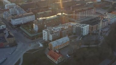 İsveç 'teki Sodertalje Kanalı ve Sodertalje şehrinin güneşli bir günde 18.4-21 Nisan aylarında çekilmiş insansız hava aracı görüntüleri.