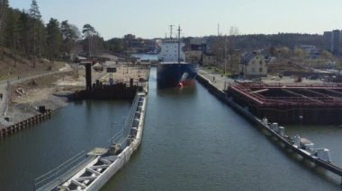 İsveç 'teki Sodertalje Kanalı ve Sodertalje şehrinin güneşli bir günde 18.4-21 Nisan aylarında çekilmiş insansız hava aracı görüntüleri.