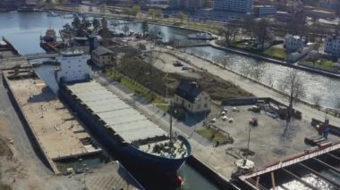 İsveç 'teki Sodertalje Kanalı ve Sodertalje şehrinin güneşli bir günde 18.4-21 Nisan aylarında çekilmiş insansız hava aracı görüntüleri.