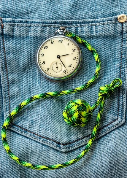 Montre de poche sur jeans — Photo